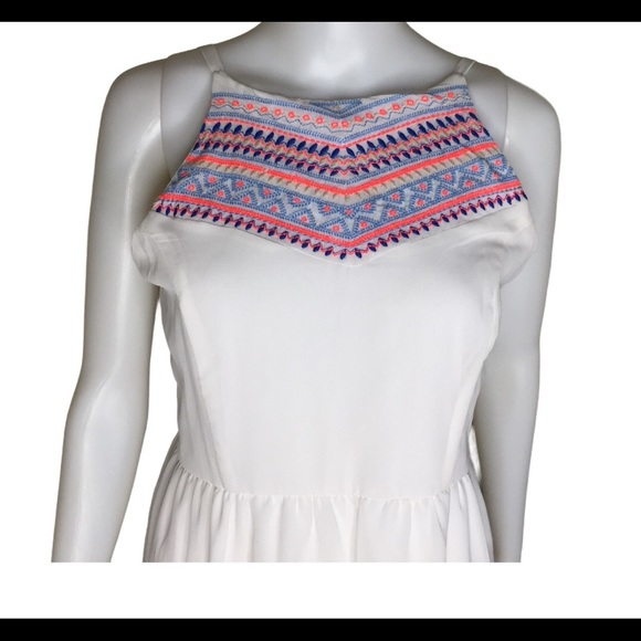 JAPNA Chiffon Sleeveless Maxi Dress With Raised 3D Aztec Detailing White Medium - Picture 3 of 9